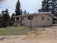 Ute Cabin-Spacious Home in the Outskirts of Woodland Park. No Cancellation Fees!