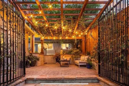 Charming 2-bedroom cottage near Atlanta Beltline and Ponce City Market