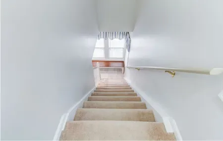 Steps to Beach Luxury 2 Bedroom, 2nd Floor Beach House with Ocean Views Отели рядом с достопримечательностью «Ошен Гров Бич»