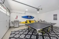 Hot Tub - Game Room - Saugatuck/Douglas - Three Bedroom - Sleeps 8