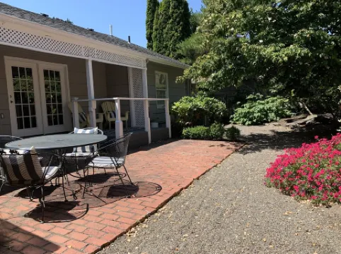 Oakway Blissful Abode, Walk to Autzen Stadium