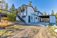 Scenic Deck and Luxurious Hot Tub - Charming Mountain Retreat Hotels in Frisco
