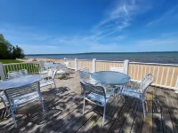 Stunning Bay Views and Outdoor Pool - Gorgeous Beachfront Haven Hotels in Whitewater