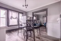 Spacious 6BR 2Bath Close the Falls