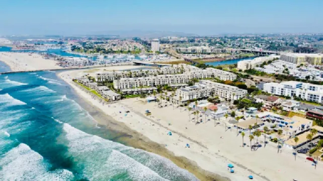 Charming Coastal Retreat with Pool and Garden Views - Inviting Oasis