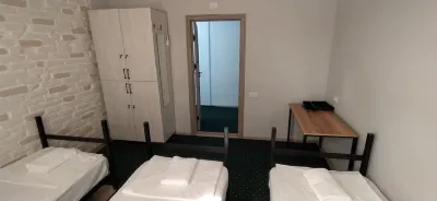 Hostel Chinor Отели в г. 