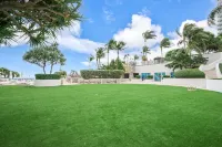 Luxe beachfront studio in Sunny Isles Miami