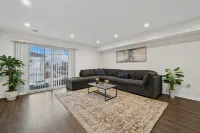 Ultimate Urban Retreat: Sleeps 25 Hotels in Bayonne