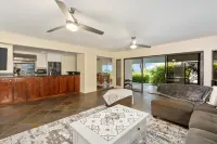 Luxurious Makai Villa with Pool and Ocean Views