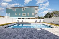 Private Saltwater Pool and Outdoor Oasis - Luxurious Coastal Retreat Hotels in Murrells Inlet