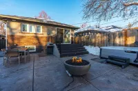 Private Backyard with Hot Tub and Sauna - Charming Retreat