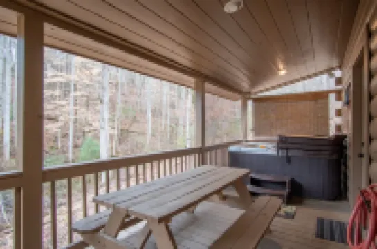 Private Hot Tub and Serene Nature Escape - Cozy Charming