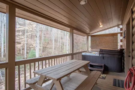 Private Hot Tub and Serene Nature Escape - Cozy Charming Отели в г. Форнис Крик