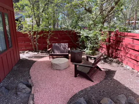 Proximity to Downtown and Buffalo Park - Stylish Loft Retreat