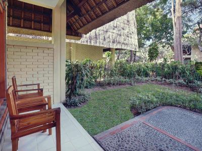 庭 メルキュール リゾート サヌールの写真