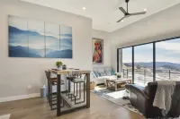 Luxury Home with Stunning Views and Dual Kitchens - Exquisite Retreat