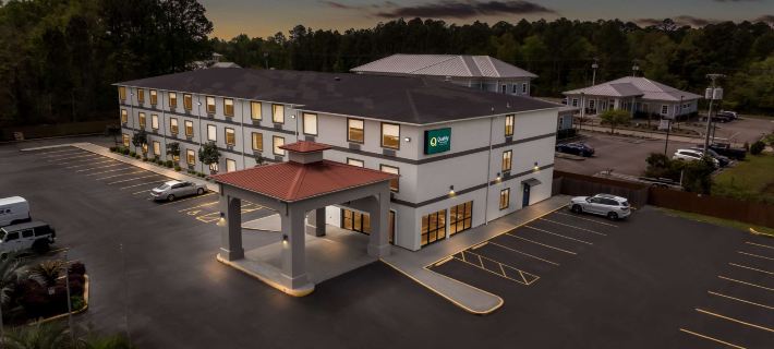 Quality Inn & Suites Biloxi - Ocean Springs Hotels in Jackson County
