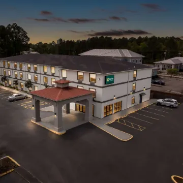 Quality Inn & Suites Biloxi - Ocean Springs