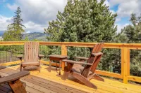 Scenic Patio and Garage Near Outdoor Adventures - Inviting Retreat