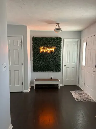 The Waypoint, 4BR/7Beds/2.5Bath Travel Themed Vacation Home adjacent to FT Bragg