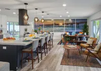 Ocean Waves Escape! An Upscale Poolside Retreat!