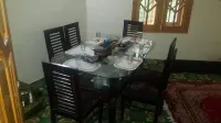 Al-Karim Family Guest House Hunza فنادق في Garelt