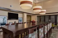 Hampton Inn & Suites Parkersburg Downtown Các khách sạn ở Parkersburg