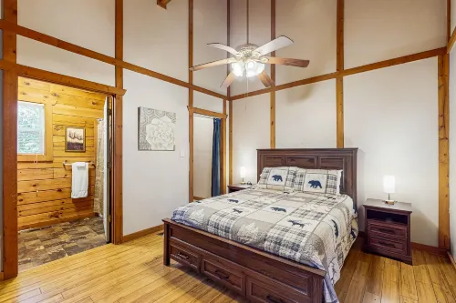 Spacious Blue Ridge Mountain Cabin with  Deck & WiFi - Dogs OK Hotels in White County