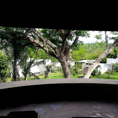 Hix Island House