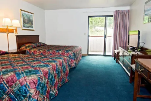 Sequim Bay Lodge Hotels in Sequim