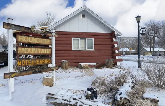 圓頂山景 - 木屋及汽車旅館
