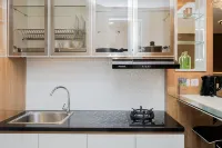 Minimalist and Cozy Studio Apartment at Tuscany Residences Hotels in Serpong