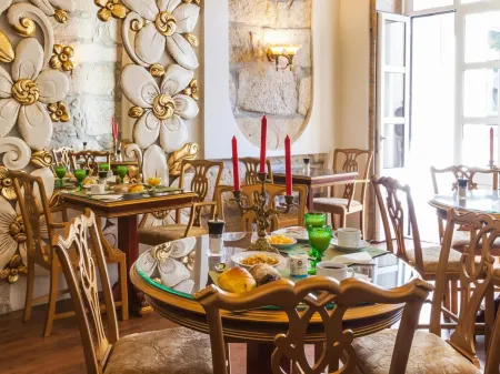 Pedra Iberica Отели рядом с достопримечательностью «Palacete do Barão de Nova Sintra»