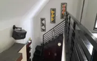 Villa Amaryllis Kaliurang فنادق في Selo