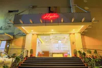Hyphen Premier-Business Hotel Các khách sạn ở Meerut