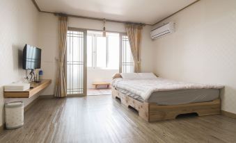 On the Stone Guesthouse 2 - Hostel