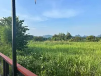 เดอะ แคมป์สเตอร์ กาญจนบุรี - วิวภูเขา