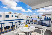 Latchi Pool Side View Apartment