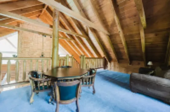 Absolute Bearadise 3 Bedroom Cabin by RedAwning