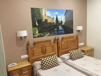 Maximiano Herculeo Hotel in zona Estación De Córdoba Central (Ave)