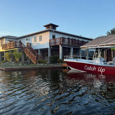 Coco View Canal Lot 18 Private Home 3 Bedroom Home Hotel a First Bight