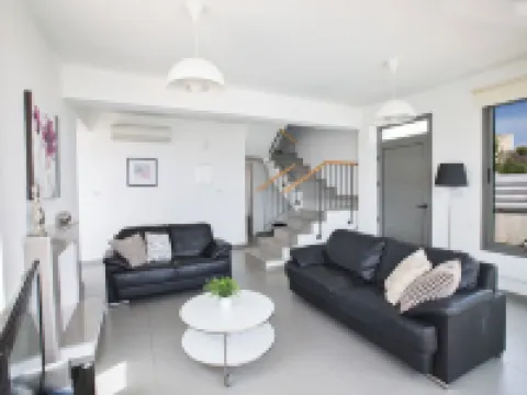 Latchi Holiday Villa EV21 Hotels in Neokhorio