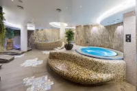 Wellton Riga Hotel & Spa - Bathtub