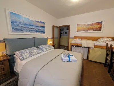 Casa Mara: the Great Beauty of Varenna - Lakefront Haven, Stunning Views [A/C] Hotel in zona Lago di Como