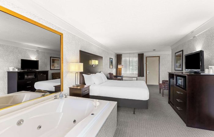 Quality Inn Lakefront