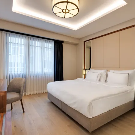 Gleam Collection Hotel