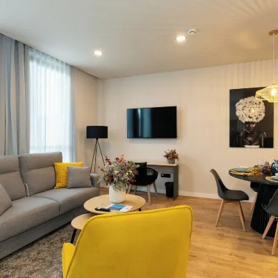 Dorm4You Arena 2 Hotels near La Fe Hospital