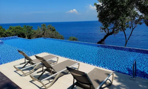 Alunan Resort