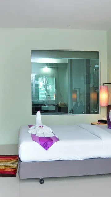 ห้องพักดีลักซ์ริมสระว่ายน้ำ