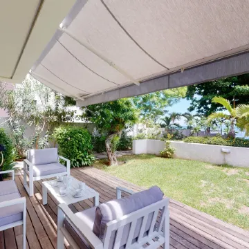 Les Estivales Beachfront Suites & Penthouses by LOV Mauritius